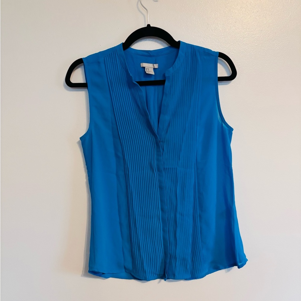 H&M blue sleeveless blouse tank top with button front size 8